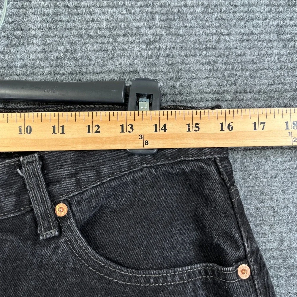 Vintage Y2K Levis 505 Jeans Mens 33x30 Regular Fit Faded Black Denim Casual Wear